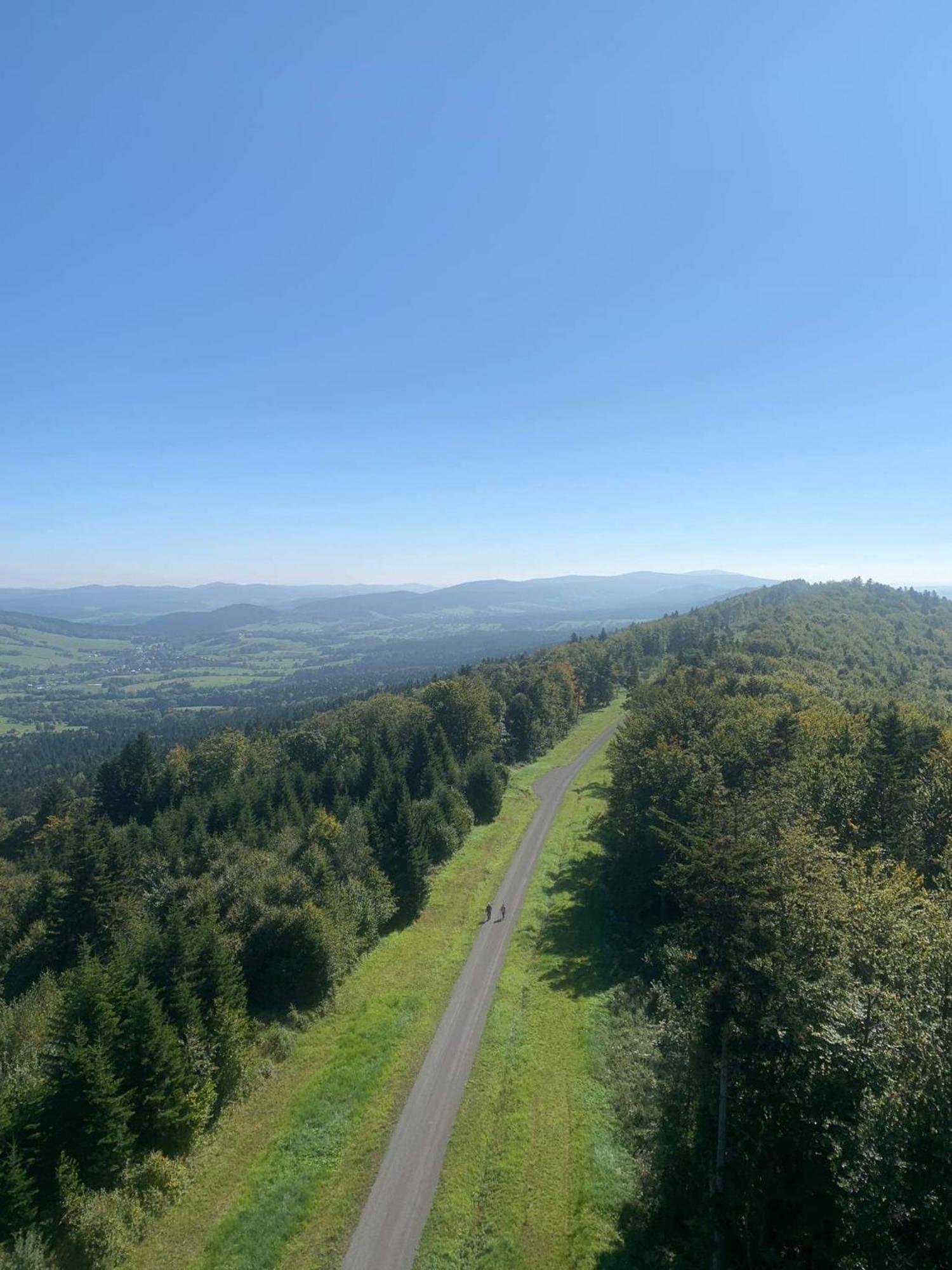 Domki Nad Stawem Uherce Uherce Mineralne Exteriör bild