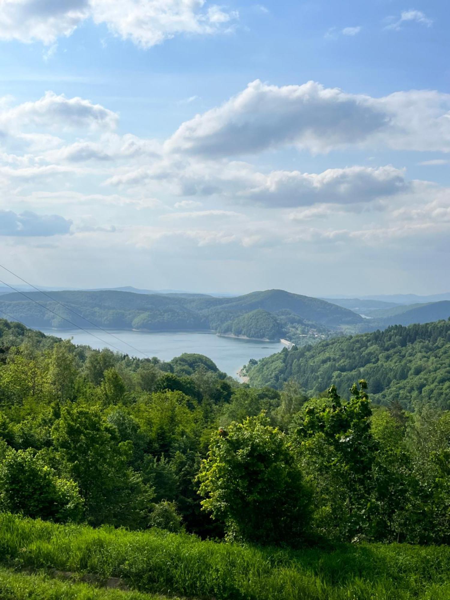 Domki Nad Stawem Uherce Uherce Mineralne Exteriör bild